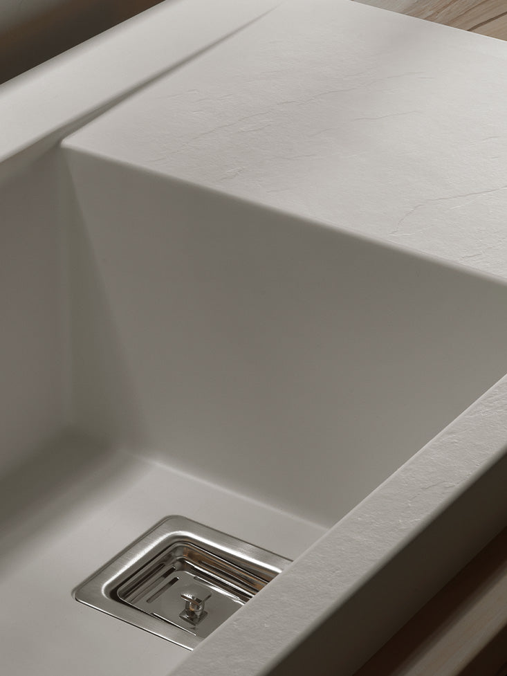 Kobus 813/823 Hekla® · detajl oblike in površine